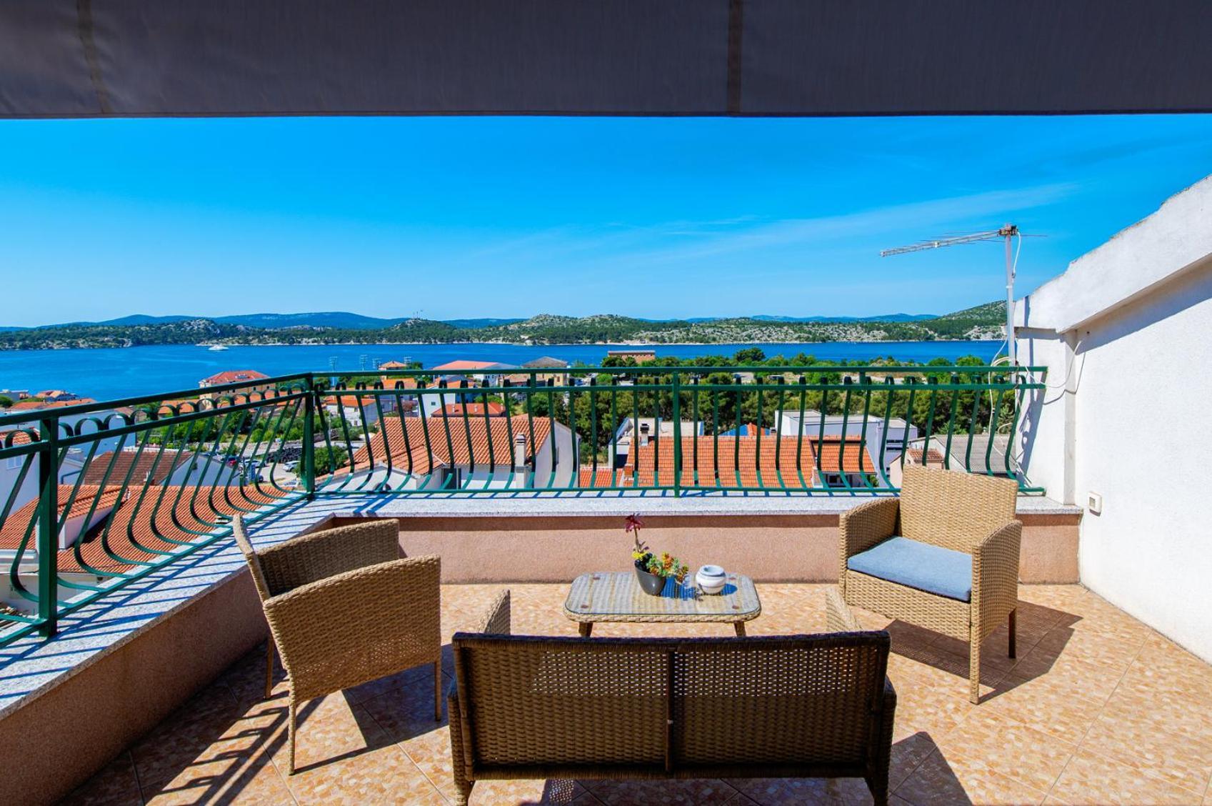 Abi Attic Apartment Šibenik Exterior foto